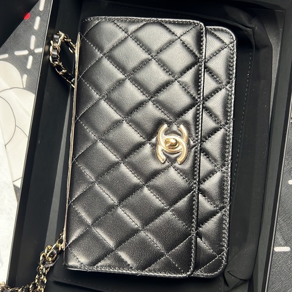Chanel-Trendy CC O-MINI BAG Lambskin Quilted Wallet On Chain WOC Black Gold HW - Picture 14 of 17